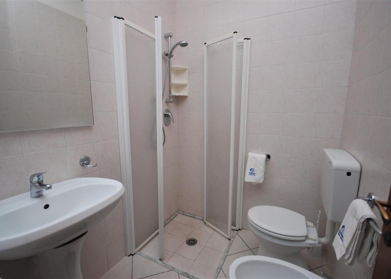 Residenza Rubin Apartment Линяно Сабиадоро Екстериор снимка