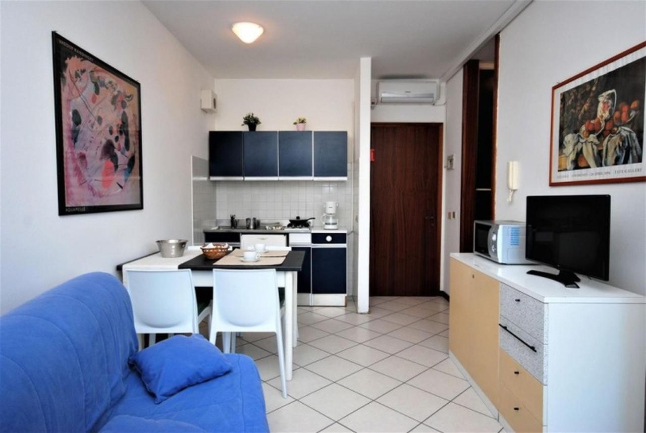 Residenza Rubin Apartment Линяно Сабиадоро Екстериор снимка