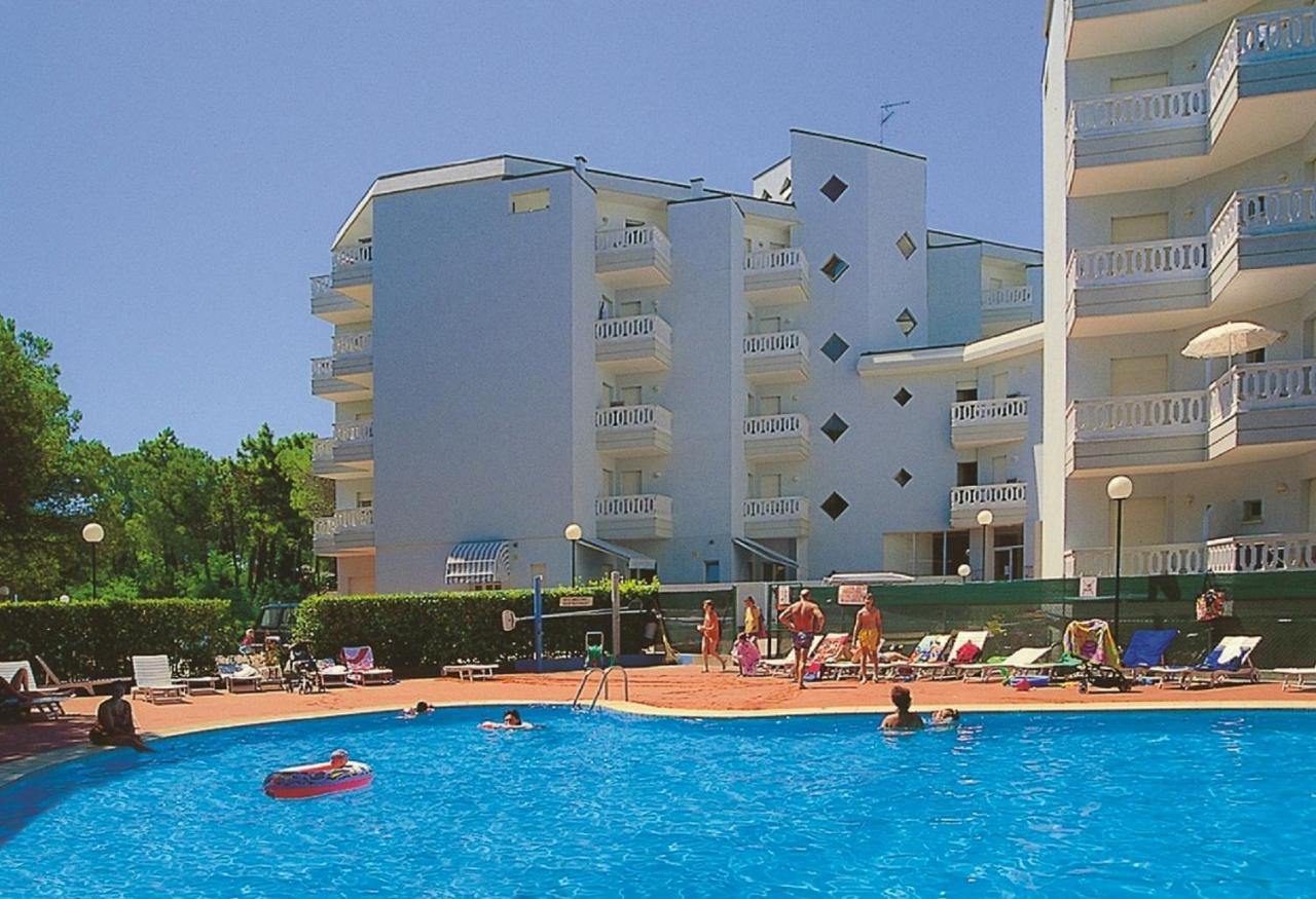 Residenza Rubin Apartment Линяно Сабиадоро Екстериор снимка