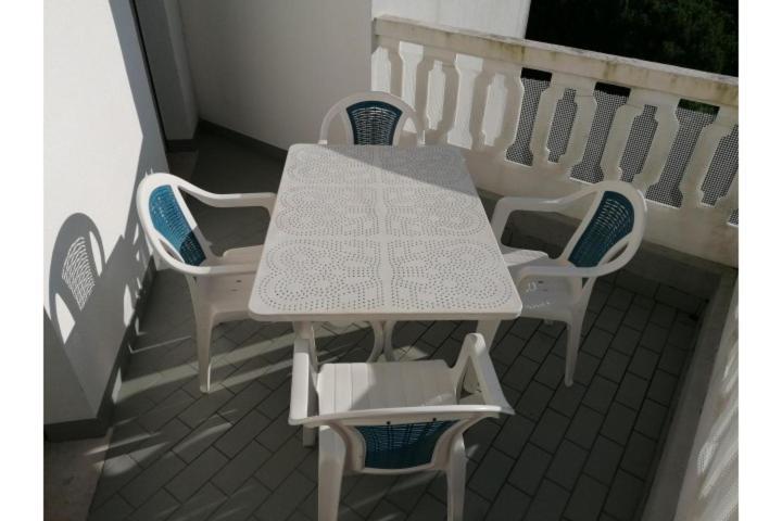 Residenza Rubin Apartment Линяно Сабиадоро Екстериор снимка